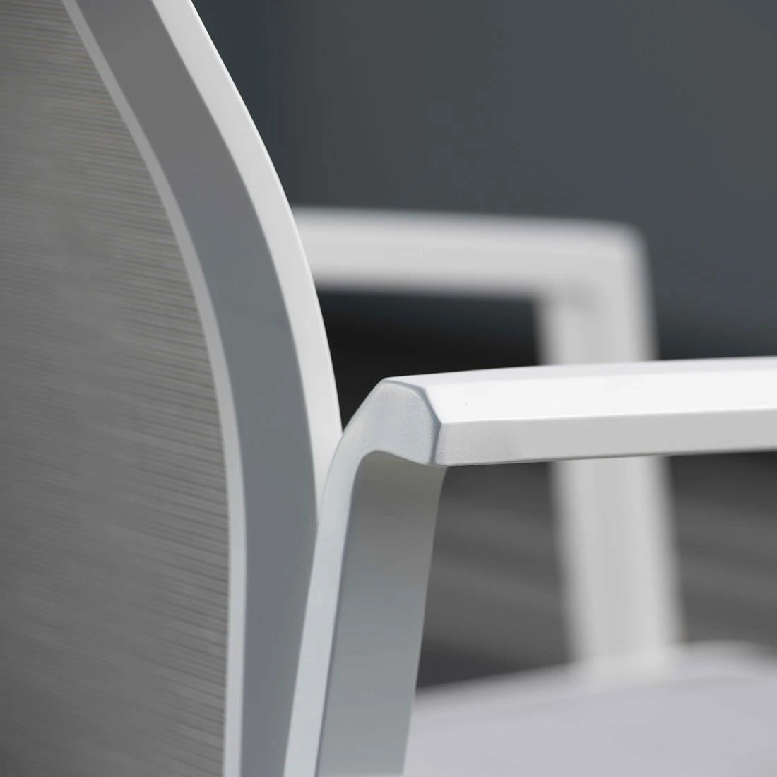 Stern Kari Stapelsessel Aluminium/Textilene Weiß/Silber 4 Stern Kari Stapelsessel Aluminium/Textilene Weiß/Silber – Bild 2