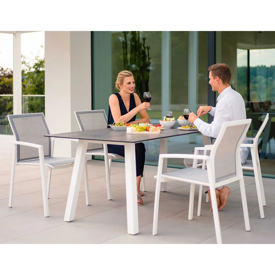 Stern Kari Stapelsessel Aluminium/Textilene Weiß/Silber 7 Stern Kari Stapelsessel Aluminium/Textilene Weiß/Silber – Bild 5