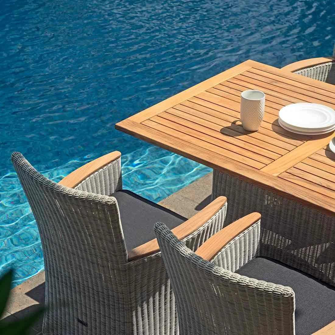 Zebra Yachtclub Loomus Gartentisch 140x90cm Geflecht/Teak Silkwhite 4 Zebra Yachtclub Loomus Gartentisch 140x90cm Geflecht/Teak Silkwhite – Bild 2