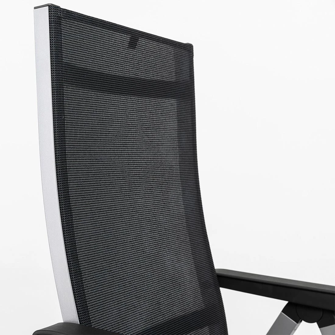 Kettler Basic+ Premium Klappsessel Aluminium/Textilene Silber/Lakritz 11 Kettler Basic+ Premium Klappsessel Aluminium/Textilene Silber/Lakritz – Bild 9