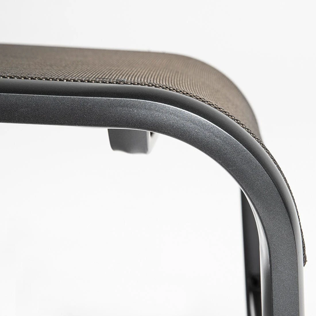 Kettler Forma II/Memphis Hocker Aluminium/Textilene Anthrazit/Bronze 7 Kettler Forma II/Memphis Hocker Aluminium/Textilene Anthrazit/Bronze – Bild 5