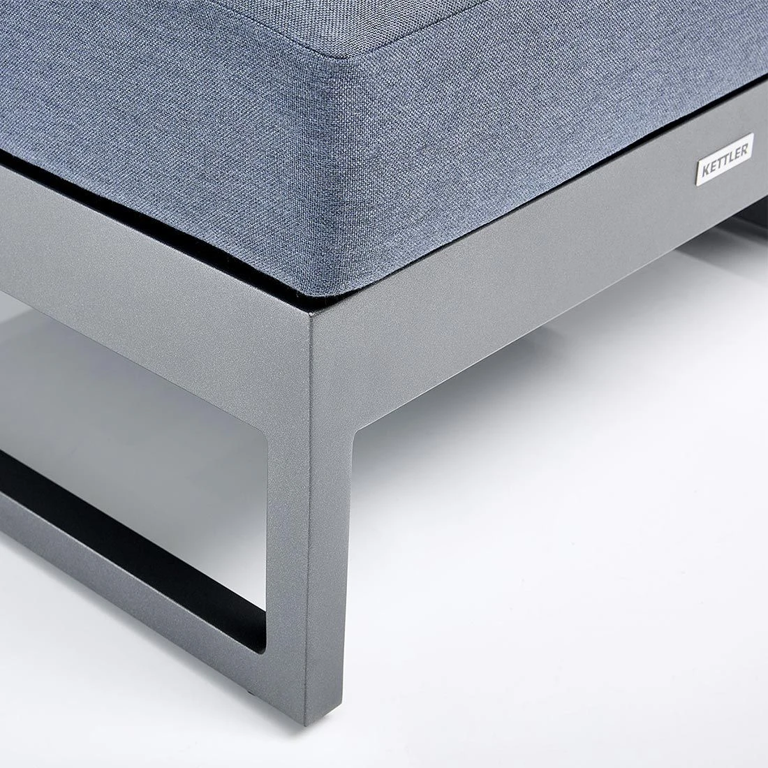 Kettler Ocean Skid Platform Hocker Aluminium/Agora Anthrazit Matt/Brisa 6 Kettler Ocean Skid Platform Hocker Aluminium/Agora Anthrazit Matt/Brisa – Bild 4