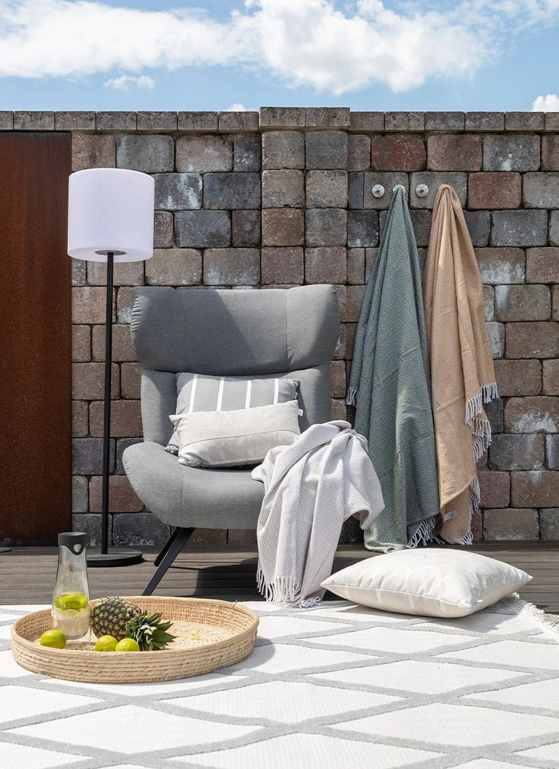 Schöner Wohnen Elin Loungesessel Inkl. Hocker Aluminium/Sunbrella Schwarz/Grau 11 Schöner Wohnen Elin Loungesessel Inkl. Hocker Aluminium/Sunbrella Schwarz/Grau – Bild 9