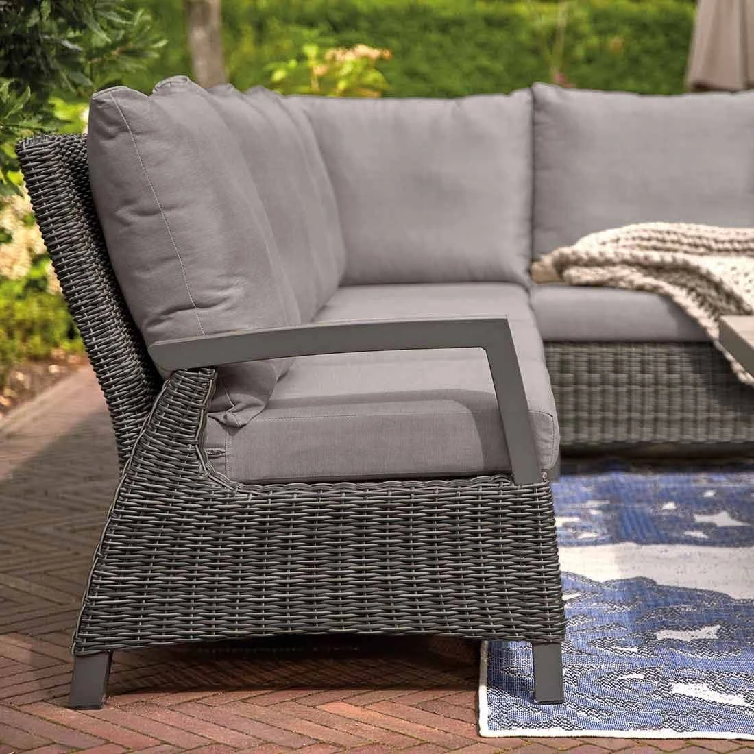 Siena Garden Corido Dininglounge 5-teilig Aluminium/Geflecht Anthrazit/Charcoal Grey 12 Siena Garden Corido Dininglounge 5-teilig Aluminium/Geflecht Anthrazit/Charcoal Grey – Bild 10