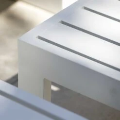 Stern New Holly Beistelltisch/Hocker 72x72cm Aluminium Weiß -GartenMöbelPro Verkäufe stern holly beistelltisch hocker 72x72cm aluminium 1451167 4