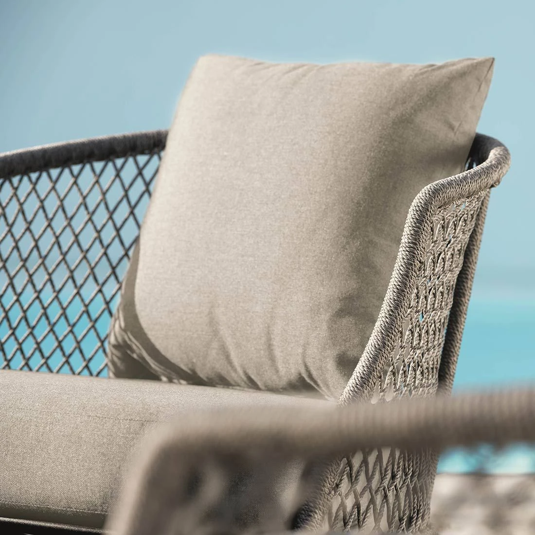 Stern Odea Loungesessel Aluminium/Kordel Inkl. Kissen Schwarz Matt/Salt 5 Stern Odea Loungesessel Aluminium/Kordel Inkl. Kissen Schwarz Matt/Salt – Bild 3