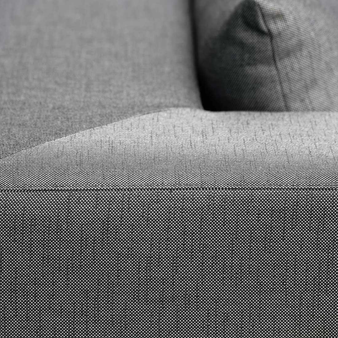 Stern Taavi Ecklounge Aluminium/Outdoorstoff Schwarz Matt/Seidenschwarz 9 Stern Taavi Ecklounge Aluminium/Outdoorstoff Schwarz Matt/Seidenschwarz – Bild 7