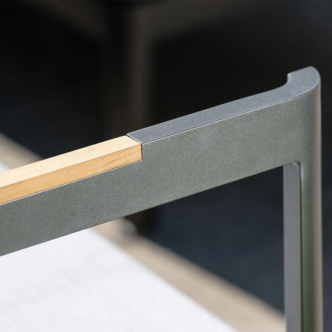 Stern Viggo Loungesessel Aluminium/ Textilene Anthrazit/Seidengrau 5 Stern Viggo Loungesessel Aluminium/ Textilene Anthrazit/Seidengrau – Bild 3