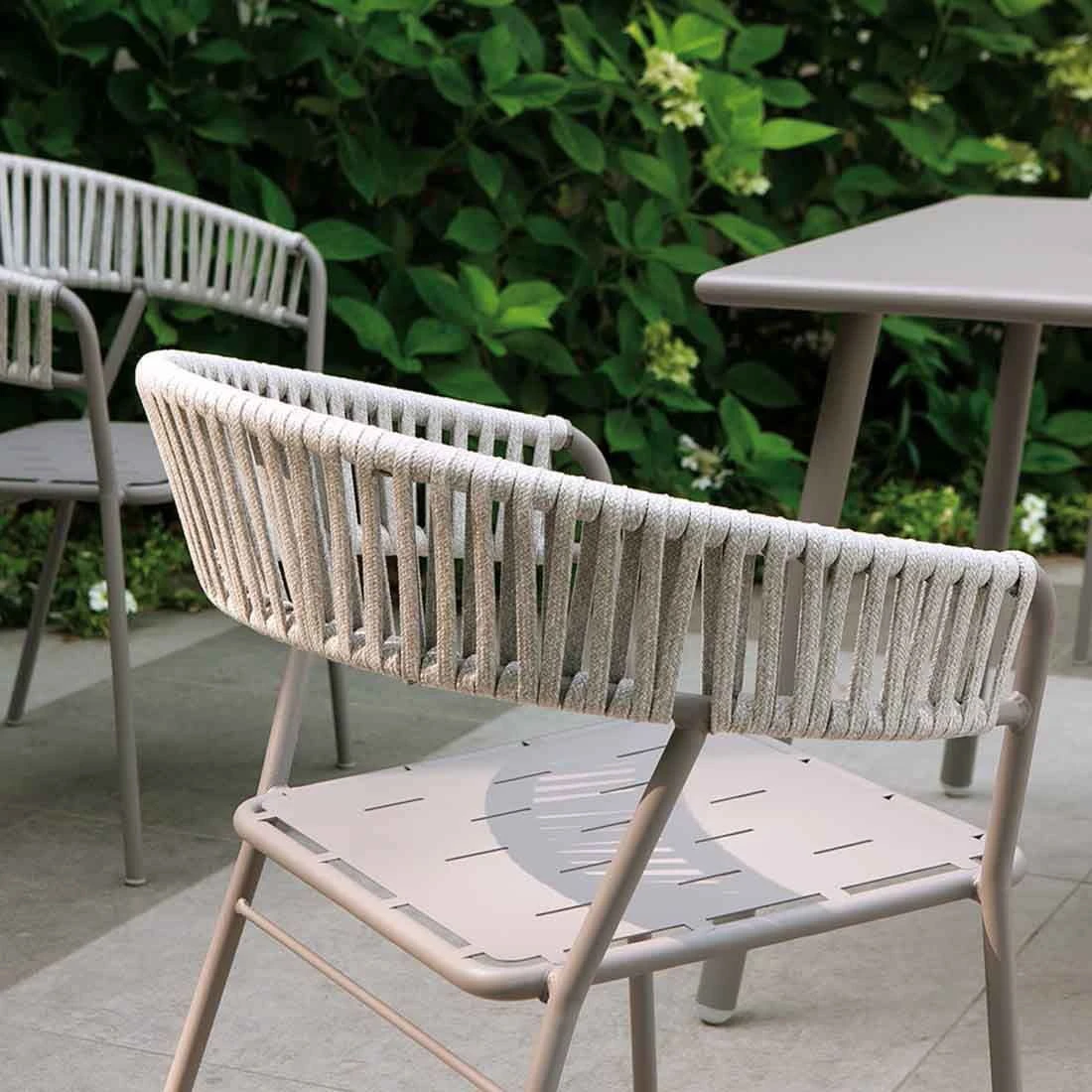 Vermobil Key West Gartenmöbelset 4-tlg. Mit Tisch Ø65cm Fango 6 Vermobil Key West Gartenmöbelset 4-tlg. Mit Tisch Ø65cm Fango – Bild 4